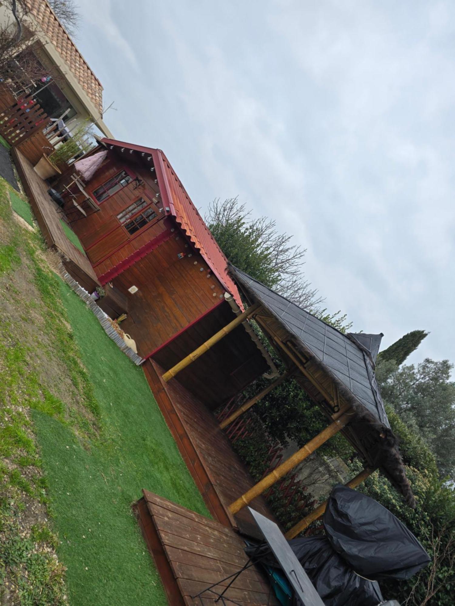 Le Chalet Des Dany Saint-Mamert-du-Gard Exteriör bild